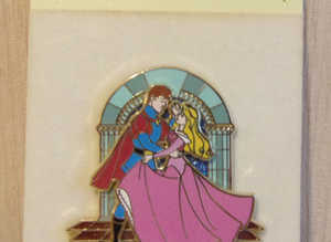 Disney Sleeping beauty Aurora & prince dancing limited edition 500 pin 2012