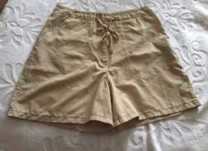 (478) Ladies taupe shorts, size 12