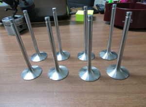 Intake valves for engine Maserati 8 cylinders