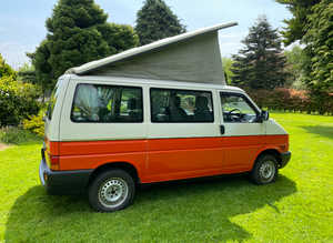 2001 VW T4 Transporter 2.5 TDi with a long MOT, (until April 2026) Reconditioned Engine and Pop-Top