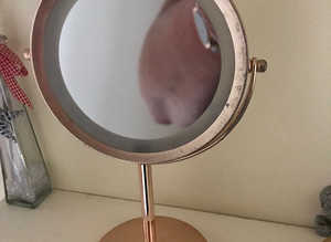 Light up mirror