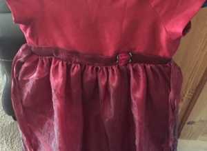 (649) Girls red party dress, age 6/7