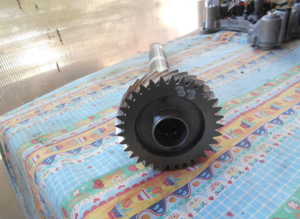Gearbox shaft with gears for Ferrari 458