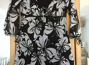 (128) Jane Norman black/white top, size 12