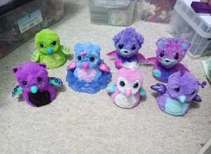 Various hatchimals