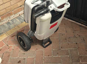 REDUCED: 8mph Portable Aluminium Alloy with  New Lithium Battery. 8mph. 20St. 12mls Range
