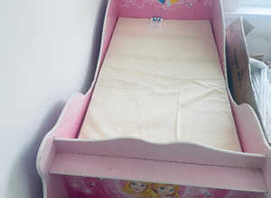 Kids bed