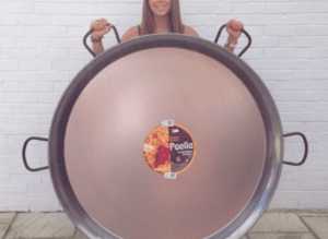 Hire Authentic Spanish Style Paella Catering