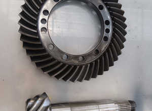 Crown wheel and pinion 11x45 for Ferrari 365 GTC4