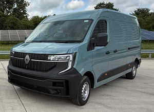 Renault Master By Wellhouse LWB LM35 high top Motorhome 2 berth with rear lounge, full shower & toilet, oven, hot water