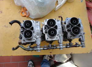 Intake manifold and carburetors for Fiat Dino 2000