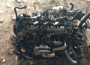 TOYOTA RAV-4 DIESEL 4X4 2012 COMPLETE ENGINE AND BOX LOW MILES GUARANTEED.
