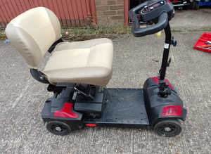 LIGHTWEIGHT BOOT FRIENDLY MOBILITY SCOOTER