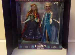 Disney Frozen Anna & Elsa 10th anniversary limited edition 3000 doll