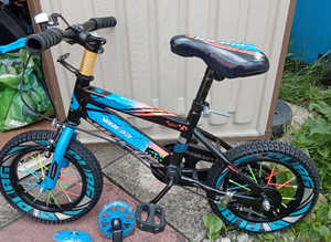 Brand new 12inch boys bikes loads in