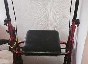 Rollator with seat