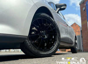 Romac Pulse 16" Alloy Wheels Gloss Black for Renault Clio