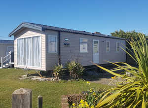 New Swift Bordeaux Holiday Caravan on Quiet Seaside Park in East Sussex