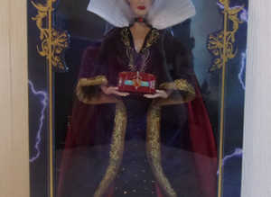 Disney Snow White Evil Queen limited edition 4000 doll 2017 (NRFB)
