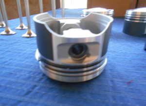 Pistons for Ferrari 308 2v diameter 81,5