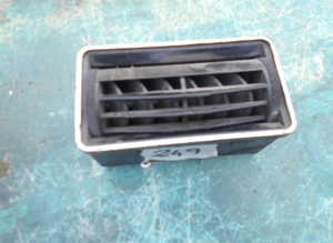 Dashboard vent grill Maserati Kyalami