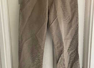 (299) Men's boot fit jeans, size 34R