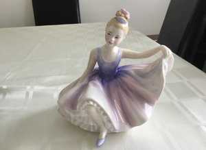Royal Doulton Dancing Years HN 2235