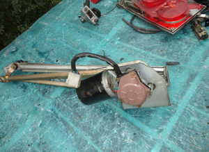 Wiper motor with mechanism for Ferrari Dino 208 Gt4 and 308 Gt4