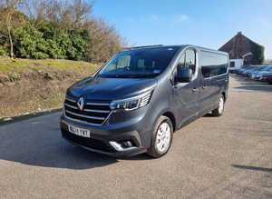 Automatic, only 800 miles, 2024, lez free 5 plus wheelchair or mobility scooter New Model Renault Trafic Extra lwb