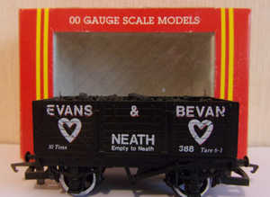 Hornby Evans & Bevan Open Wagon R.142