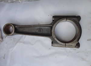 Connecting rods for Maserati engine 8 cylinders