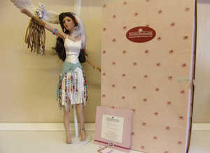 Ashton drake galleries Spirit of the snow owl Indian porcelain doll SUPER RARE!!!