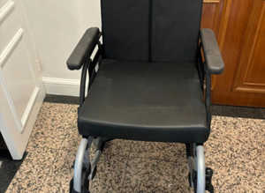 Breezy Premium Wheelchair - never used