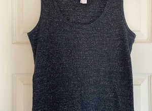(918) Black glitter top, size 12