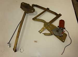 Right window lift mechanism for Maserati Indy