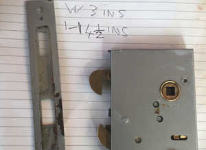 Sliding door lock
