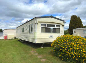 2005 Cosalt Riviera Las Palmas Holiday Caravan For Sale on Riverside Park Oxfordshire