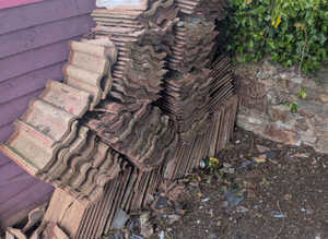 Roofing tiles