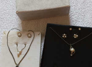 costume jewellery earrings/necklaces/harry potter charms from £2 price