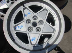Rear wheel Ferrari 328