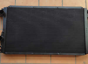 Water radiator Ferrari California