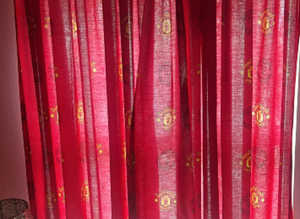 Man Utd curtains