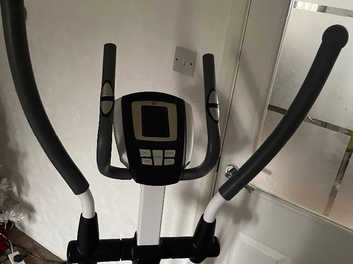 Kelly holmes 2025 cross trainer