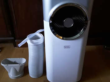 Black & Decker BXAC40008GB 12,000 BTU Portable 3-in-1 Air Conditioner,  Dehumidifier & Cooling Fan, White
