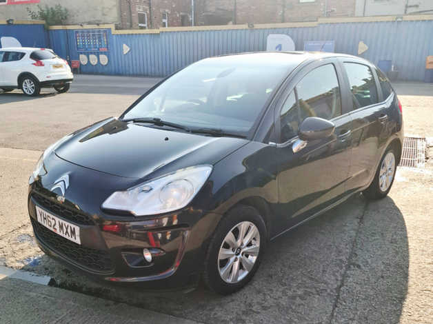 Cheap Citroen C3 VTR+. 1.4 PETROL, 2012 (62) PANARORAMIC ROOF Black Hatchback, Manual Petrol, 100,511 miles for sale in Liversedge, West Yorkshire