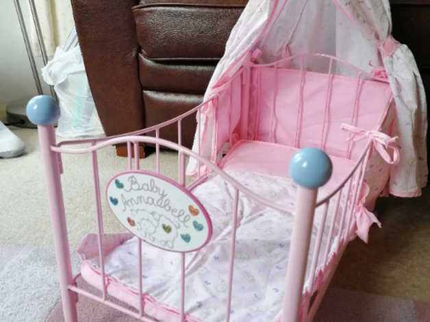 baby annabell cot