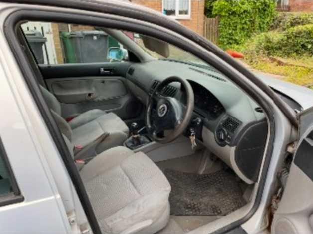 Volkswagen Golf, 1999 (V) Silver Hatchback, Manual Diesel, 205,000 miles - Image 5