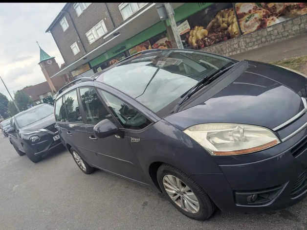 Citroen C4, 2008 (08) Purple MPV, Manual Petrol, 129,188 miles - Image 2