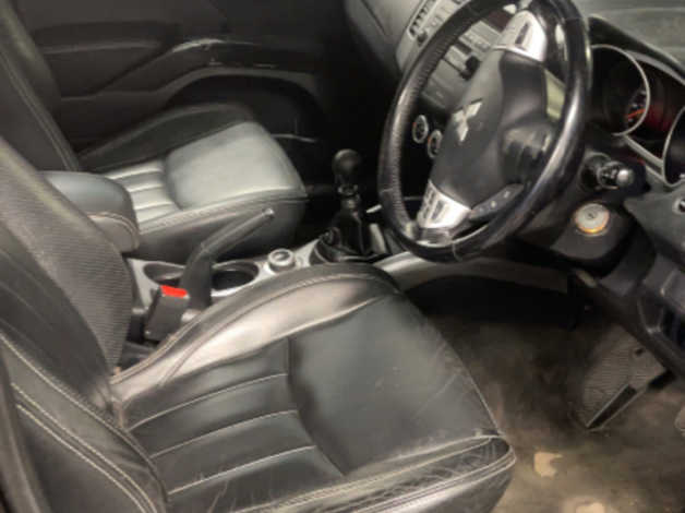 Cheap Mitsubishi Outlander, 2008 (08) Black Estate, Manual Diesel, 133,167 miles for sale in Southampton, Hampshire