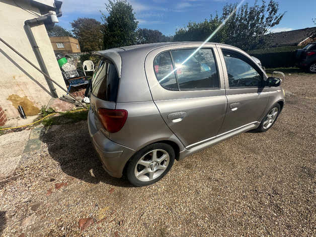 Toyota Yaris, 2001 (51) Red Hatchback, Automatic Petrol, 54,645 miles - Image 7